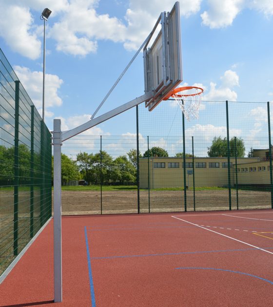 Баскетболна конструкция, изнасяне на таблото 120 см-основна